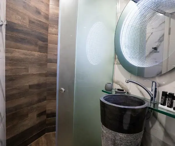 Boutique 7th Sense 4* 플로브디프