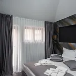بيت ضيافة Boutique 7th Sense 4*