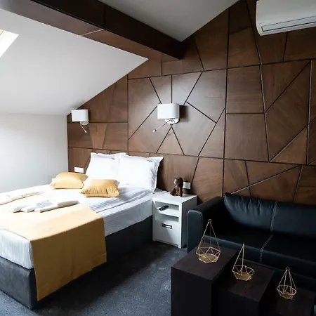 Πανσιόν Boutique 7th Sense