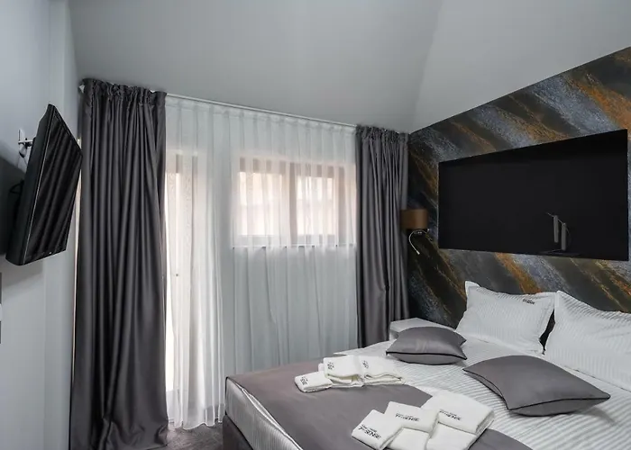 招待所 Boutique 7th Sense 4*